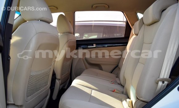 Buy Import Kia Sorento White Car in Import - Dubai in Kampot Province Buy Import Kia Sorento White Car in Import - Dubai in Kampot Province