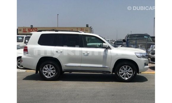 ទិញ នាំចូល Toyota Land Cruiser White ឡាន} ក្នុង Import - Dubai ក្នុង Kampot Province ទិញ នាំចូល Toyota Land Cruiser White ឡាន} ក្នុង Import - Dubai ក្នុង Kampot Province