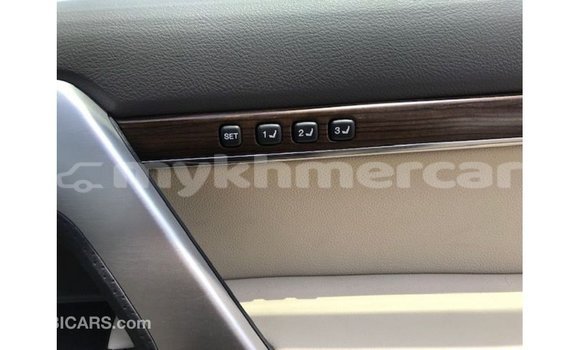 ទិញ នាំចូល Toyota Land Cruiser White ឡាន} ក្នុង Import - Dubai ក្នុង Kampot Province ទិញ នាំចូល Toyota Land Cruiser White ឡាន} ក្នុង Import - Dubai ក្នុង Kampot Province