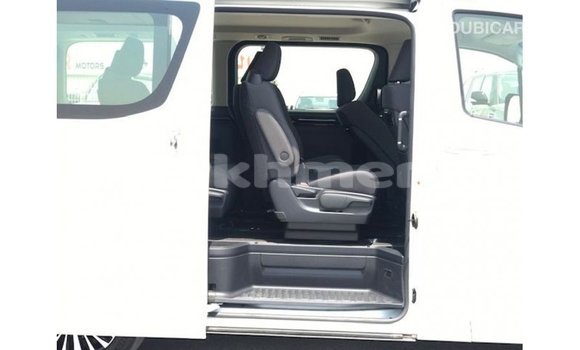 Buy Import Toyota Granvia White Car in Import - Dubai in Kampot Province Buy Import Toyota Granvia White Car in Import - Dubai in Kampot Province