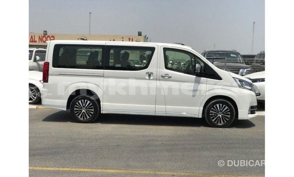 Buy Import Toyota Granvia White Car in Import - Dubai in Kampot Province Buy Import Toyota Granvia White Car in Import - Dubai in Kampot Province