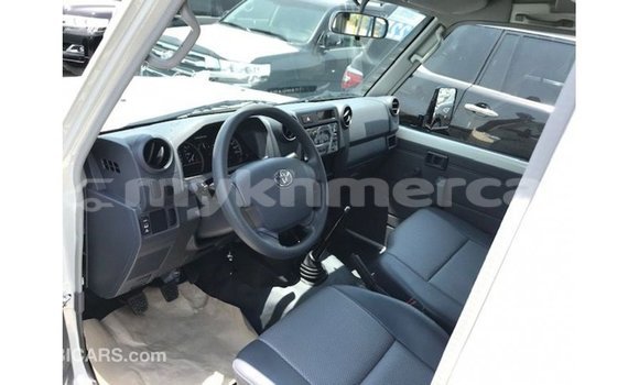 Buy Import Toyota Land Cruiser White Car in Import - Dubai in Kampot Province Buy Import Toyota Land Cruiser White Car in Import - Dubai in Kampot Province