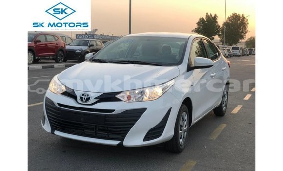 Buy Import Toyota DA White Truck in Import - Dubai in Kampot Province Buy Import Toyota DA White Truck in Import - Dubai in Kampot Province
