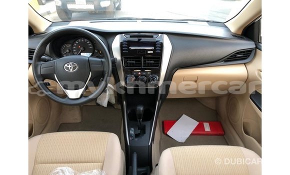 Buy Import Toyota DA White Truck in Import - Dubai in Kampot Province Buy Import Toyota DA White Truck in Import - Dubai in Kampot Province
