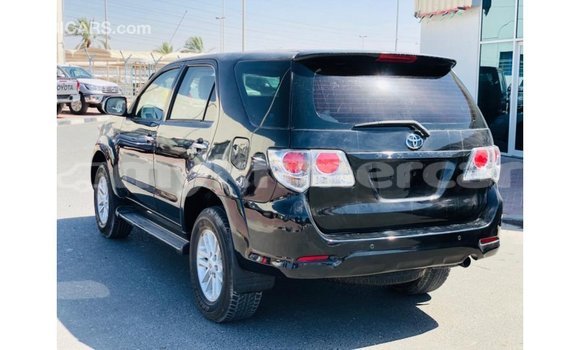 Acheter Import Voiture Toyota Fortuner Noir à Import - Dubai, Kampot Province Acheter Import Voiture Toyota Fortuner Noir à Import - Dubai, Kampot Province