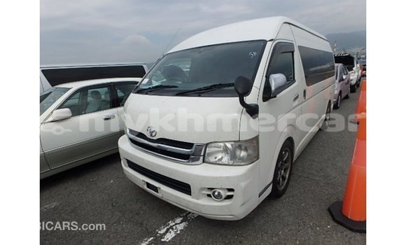 Buy Import Toyota Hiace White Car in Import - Dubai in Kampot Province Buy Import Toyota Hiace White Car in Import - Dubai in Kampot Province