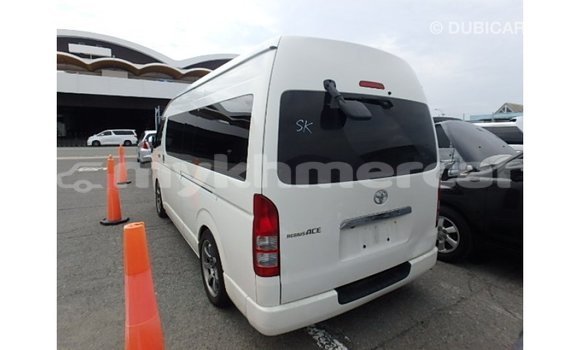 Buy Import Toyota Hiace White Car in Import - Dubai in Kampot Province Buy Import Toyota Hiace White Car in Import - Dubai in Kampot Province