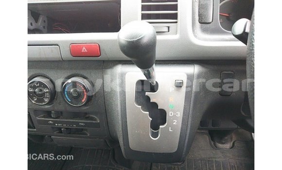 Buy Import Toyota Hiace White Car in Import - Dubai in Kampot Province Buy Import Toyota Hiace White Car in Import - Dubai in Kampot Province