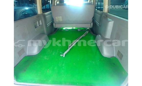 Buy Import Toyota Hiace White Car in Import - Dubai in Kampot Province Buy Import Toyota Hiace White Car in Import - Dubai in Kampot Province