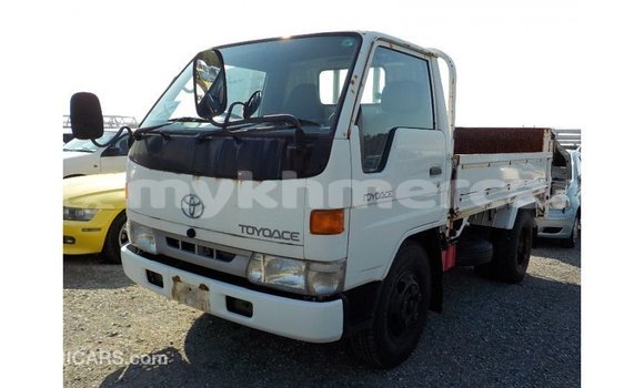 Buy Import Toyota Dyna White Truck in Import - Dubai in Kampot Province Buy Import Toyota Dyna White Truck in Import - Dubai in Kampot Province