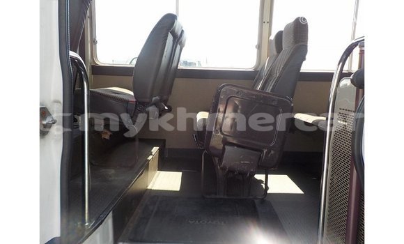 Buy Import Toyota Coaster White Car in Import - Dubai in Kampot Province Buy Import Toyota Coaster White Car in Import - Dubai in Kampot Province