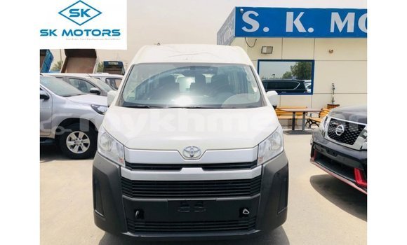 Buy Import Toyota Hiace White Car in Import - Dubai in Kampot Province Buy Import Toyota Hiace White Car in Import - Dubai in Kampot Province