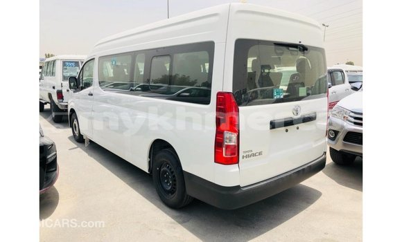 Buy Import Toyota Hiace White Car in Import - Dubai in Kampot Province Buy Import Toyota Hiace White Car in Import - Dubai in Kampot Province