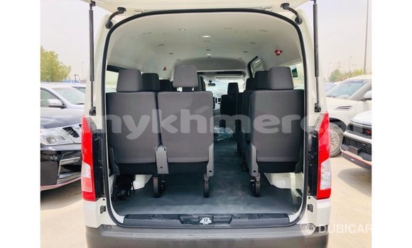 Buy Import Toyota Hiace White Car in Import - Dubai in Kampot Province Buy Import Toyota Hiace White Car in Import - Dubai in Kampot Province