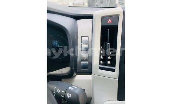 Buy Import Toyota Hiace White Car in Import - Dubai in Kampot Province Buy Import Toyota Hiace White Car in Import - Dubai in Kampot Province
