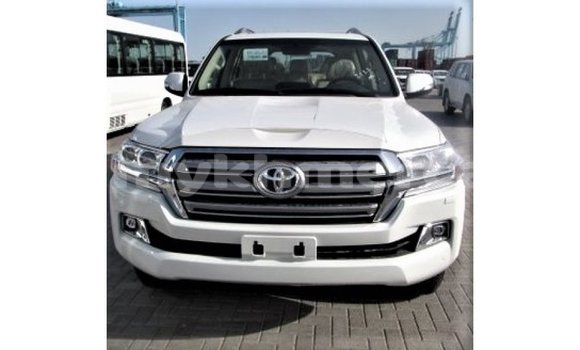 Buy Import Toyota Land Cruiser White Car in Import - Dubai in Kampot Province Buy Import Toyota Land Cruiser White Car in Import - Dubai in Kampot Province
