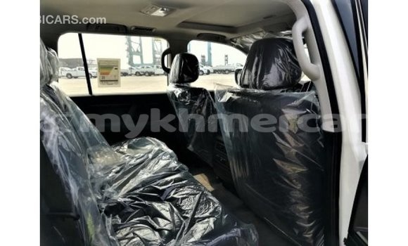 Buy Import Toyota Land Cruiser White Car in Import - Dubai in Kampot Province Buy Import Toyota Land Cruiser White Car in Import - Dubai in Kampot Province
