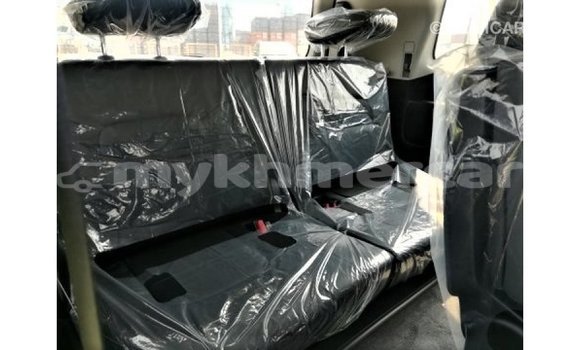 Buy Import Toyota Land Cruiser White Car in Import - Dubai in Kampot Province Buy Import Toyota Land Cruiser White Car in Import - Dubai in Kampot Province