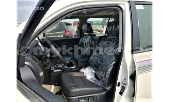 Buy Import Toyota Land Cruiser White Car in Import - Dubai in Kampot Province Buy Import Toyota Land Cruiser White Car in Import - Dubai in Kampot Province