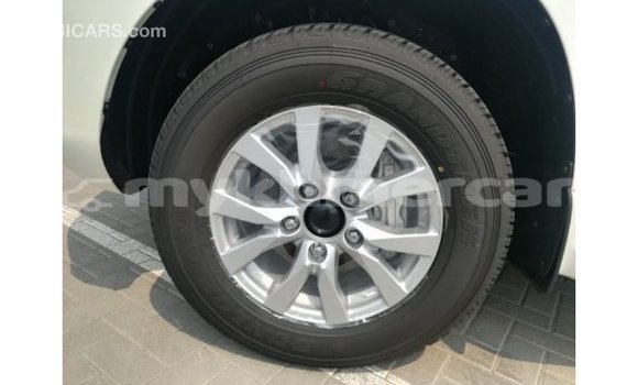 Buy Import Toyota Land Cruiser White Car in Import - Dubai in Kampot Province Buy Import Toyota Land Cruiser White Car in Import - Dubai in Kampot Province