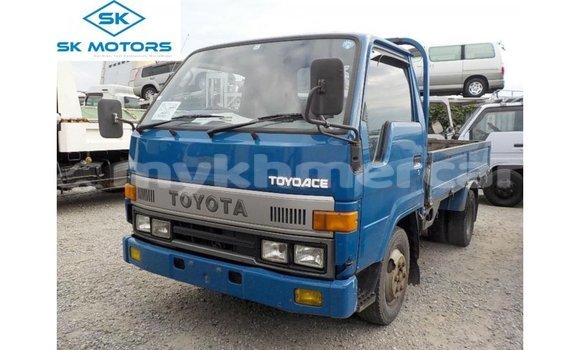 Buy Import Toyota Dyna Blue Truck in Import - Dubai in Kampot Province Buy Import Toyota Dyna Blue Truck in Import - Dubai in Kampot Province