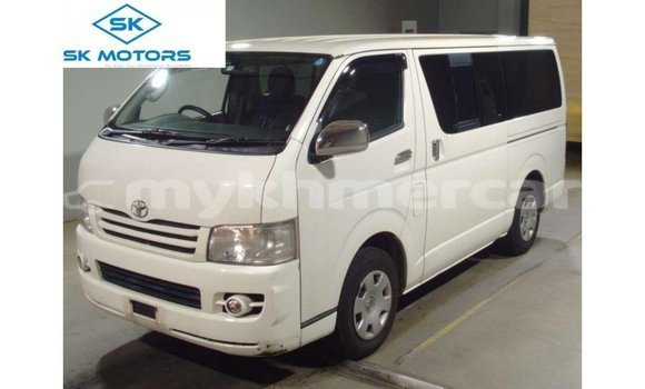 Buy Import Toyota Hiace White Car in Import - Dubai in Kampot Province Buy Import Toyota Hiace White Car in Import - Dubai in Kampot Province