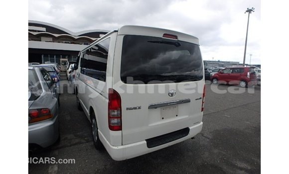 Buy Import Toyota Hiace White Car in Import - Dubai in Kampot Province Buy Import Toyota Hiace White Car in Import - Dubai in Kampot Province