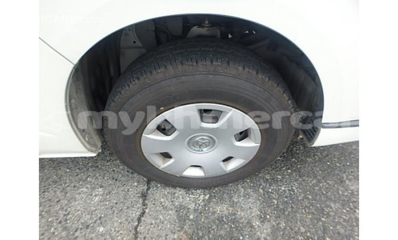 Buy Import Toyota Hiace White Car in Import - Dubai in Kampot Province Buy Import Toyota Hiace White Car in Import - Dubai in Kampot Province