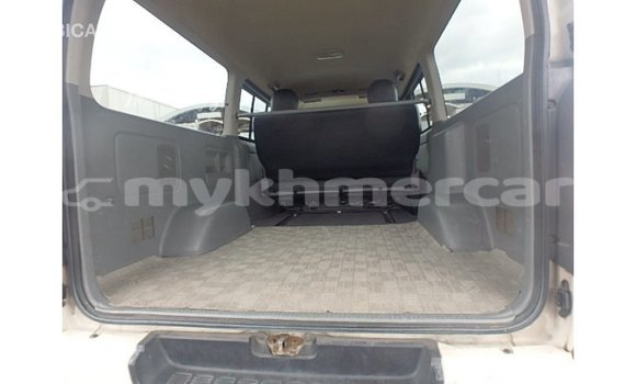 Buy Import Toyota Hiace White Car in Import - Dubai in Kampot Province Buy Import Toyota Hiace White Car in Import - Dubai in Kampot Province