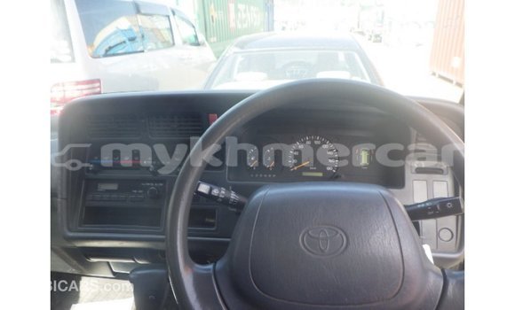 Buy Import Toyota Hiace White Car in Import - Dubai in Kampot Province Buy Import Toyota Hiace White Car in Import - Dubai in Kampot Province