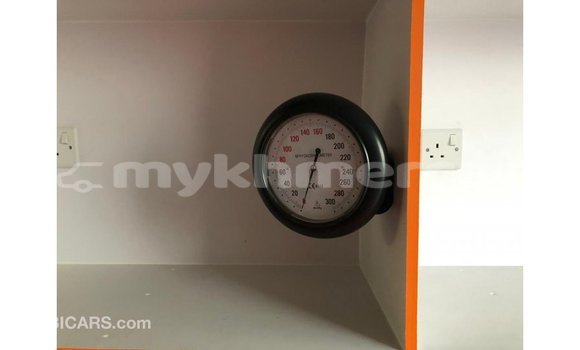 Buy Import Toyota Hiace White Car in Import - Dubai in Kampot Province Buy Import Toyota Hiace White Car in Import - Dubai in Kampot Province