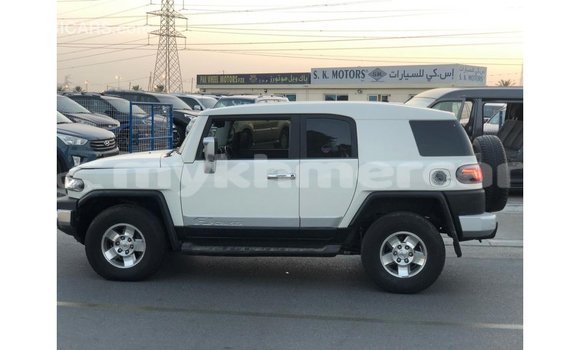 ទិញ នាំចូល Toyota FJ Cruiser White ឡាន} ក្នុង Import - Dubai ក្នុង Kampot Province ទិញ នាំចូល Toyota FJ Cruiser White ឡាន} ក្នុង Import - Dubai ក្នុង Kampot Province