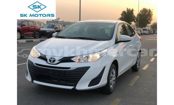 Buy Import Toyota DA White Truck in Import - Dubai in Kampot Province Buy Import Toyota DA White Truck in Import - Dubai in Kampot Province