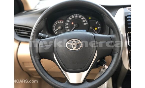 Buy Import Toyota DA White Truck in Import - Dubai in Kampot Province Buy Import Toyota DA White Truck in Import - Dubai in Kampot Province