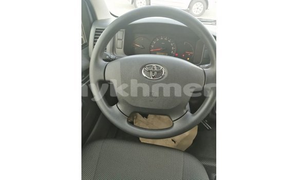 Buy Import Toyota DA White Truck in Import - Dubai in Kampot Province Buy Import Toyota DA White Truck in Import - Dubai in Kampot Province