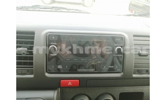 Buy Import Toyota DA White Truck in Import - Dubai in Kampot Province Buy Import Toyota DA White Truck in Import - Dubai in Kampot Province