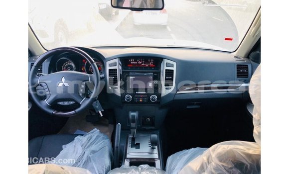 Acheter Import Voiture Mitsubishi Pajero Noir à Import - Dubai, Kampot Province Acheter Import Voiture Mitsubishi Pajero Noir à Import - Dubai, Kampot Province