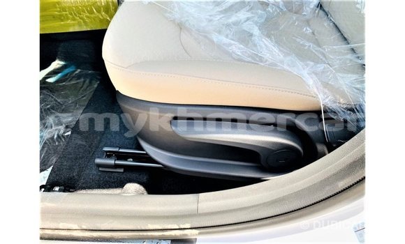 Buy Import Hyundai Elantra White Car in Import - Dubai in Kampot Province Buy Import Hyundai Elantra White Car in Import - Dubai in Kampot Province