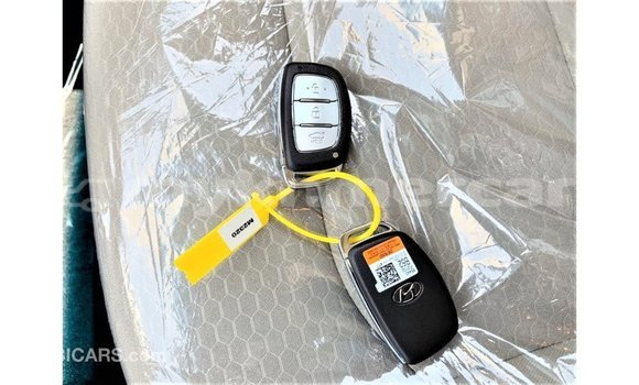 Buy Import Hyundai Elantra White Car in Import - Dubai in Kampot Province Buy Import Hyundai Elantra White Car in Import - Dubai in Kampot Province