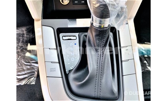 Buy Import Hyundai Elantra White Car in Import - Dubai in Kampot Province Buy Import Hyundai Elantra White Car in Import - Dubai in Kampot Province