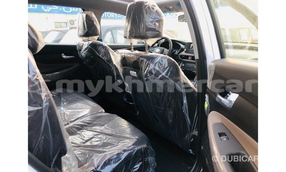 Buy Import Hyundai Santa Fe White Car in Import - Dubai in Kampot Province Buy Import Hyundai Santa Fe White Car in Import - Dubai in Kampot Province