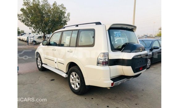 ទិញ នាំចូល Mitsubishi Pajero White ឡាន} ក្នុង Import - Dubai ក្នុង Kampot Province ទិញ នាំចូល Mitsubishi Pajero White ឡាន} ក្នុង Import - Dubai ក្នុង Kampot Province