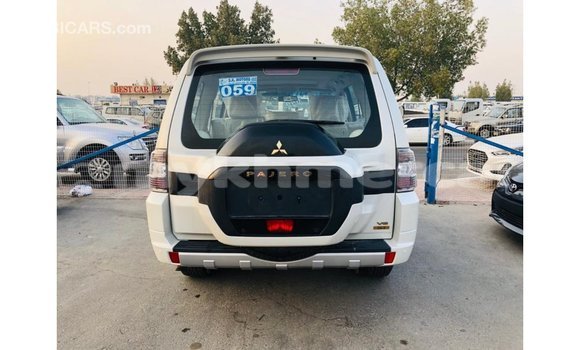 ទិញ នាំចូល Mitsubishi Pajero White ឡាន} ក្នុង Import - Dubai ក្នុង Kampot Province ទិញ នាំចូល Mitsubishi Pajero White ឡាន} ក្នុង Import - Dubai ក្នុង Kampot Province