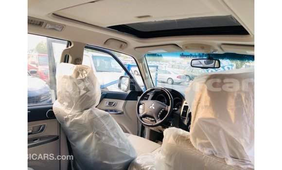 ទិញ នាំចូល Mitsubishi Pajero White ឡាន} ក្នុង Import - Dubai ក្នុង Kampot Province ទិញ នាំចូល Mitsubishi Pajero White ឡាន} ក្នុង Import - Dubai ក្នុង Kampot Province