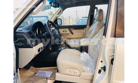 ទិញ នាំចូល Mitsubishi Pajero White ឡាន} ក្នុង Import - Dubai ក្នុង Kampot Province ទិញ នាំចូល Mitsubishi Pajero White ឡាន} ក្នុង Import - Dubai ក្នុង Kampot Province