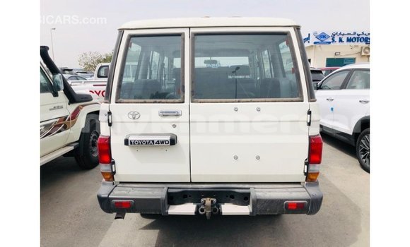 ទិញ នាំចូល Toyota Land Cruiser White ឡាន} ក្នុង Import - Dubai ក្នុង Kampot Province ទិញ នាំចូល Toyota Land Cruiser White ឡាន} ក្នុង Import - Dubai ក្នុង Kampot Province