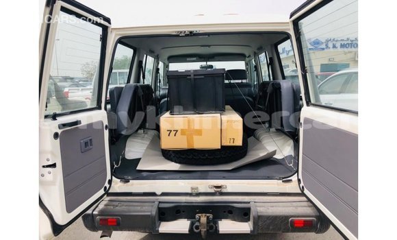 ទិញ នាំចូល Toyota Land Cruiser White ឡាន} ក្នុង Import - Dubai ក្នុង Kampot Province ទិញ នាំចូល Toyota Land Cruiser White ឡាន} ក្នុង Import - Dubai ក្នុង Kampot Province