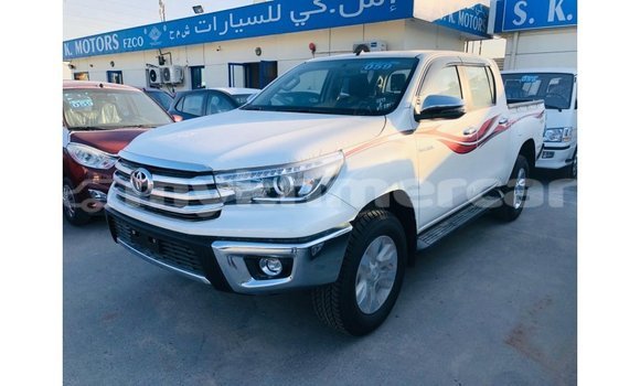 Buy Import Toyota Hilux White Car in Import - Dubai in Kampot Province