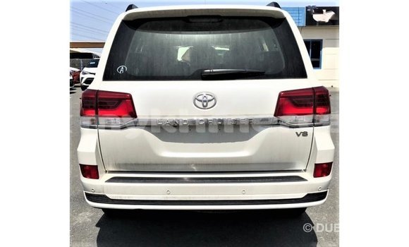 Buy Import Toyota Land Cruiser White Car in Import - Dubai in Kampot Province Buy Import Toyota Land Cruiser White Car in Import - Dubai in Kampot Province