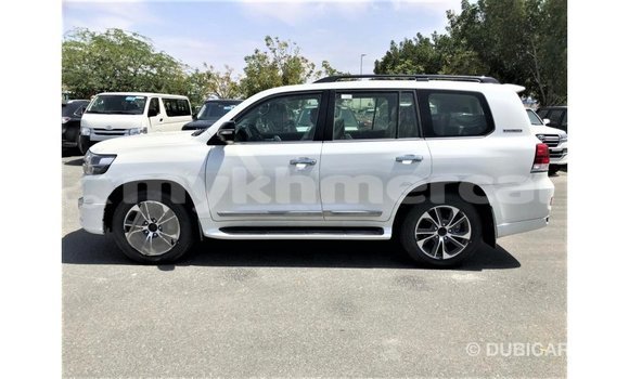 Buy Import Toyota Land Cruiser White Car in Import - Dubai in Kampot Province Buy Import Toyota Land Cruiser White Car in Import - Dubai in Kampot Province